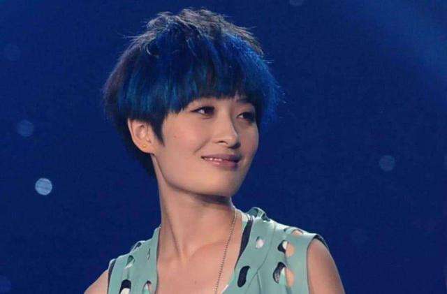 一位边检员眼中的明星 周华健和边检员握手 李宇春甩了曾轶可几条街