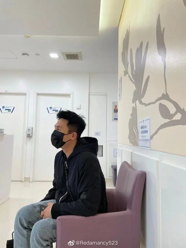 王灿心疼老公杜淳陪伴产检4个小时:要不要带他去吃点好吃的